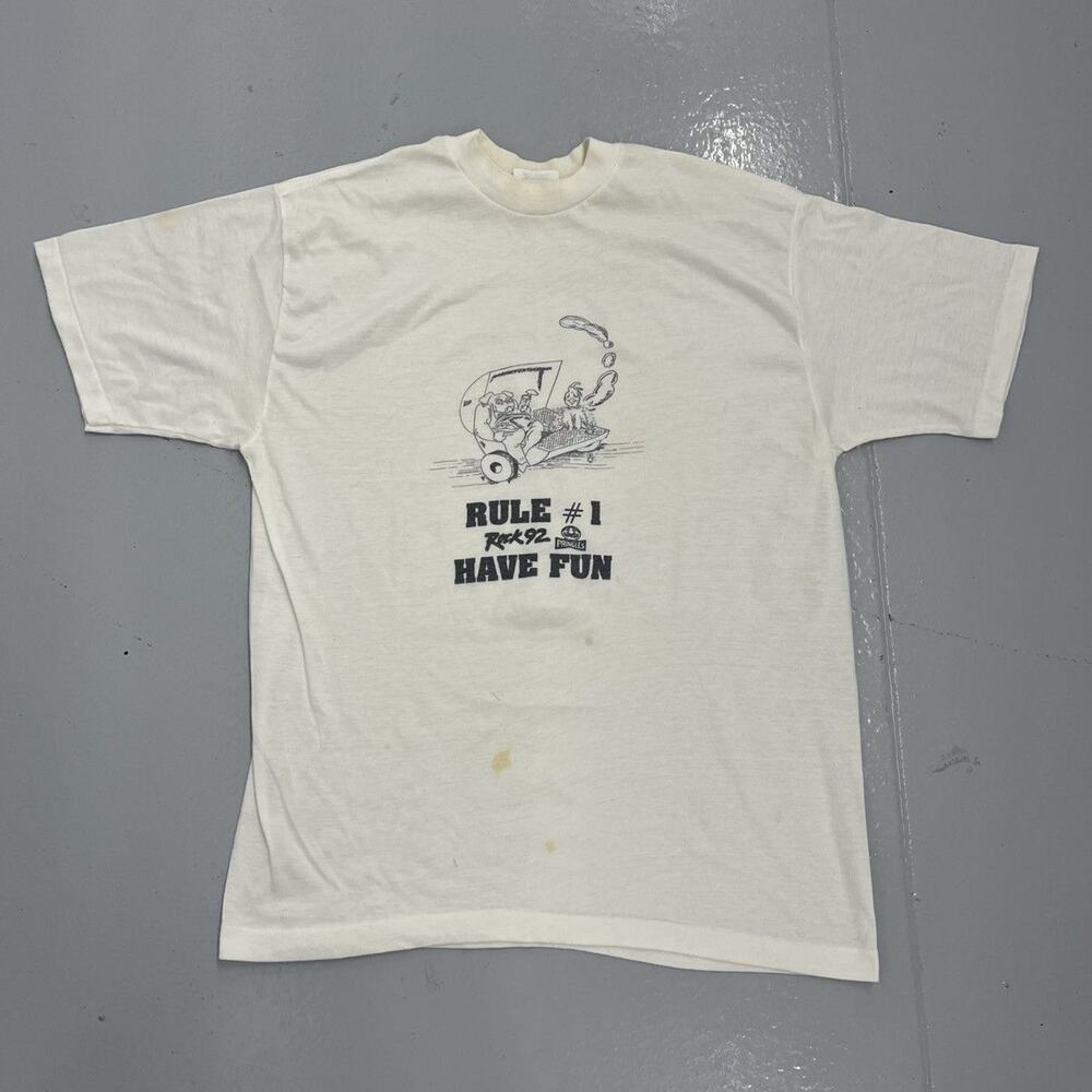Vintage 70s Rock92 White Radio Music Graphic T-Shirt
